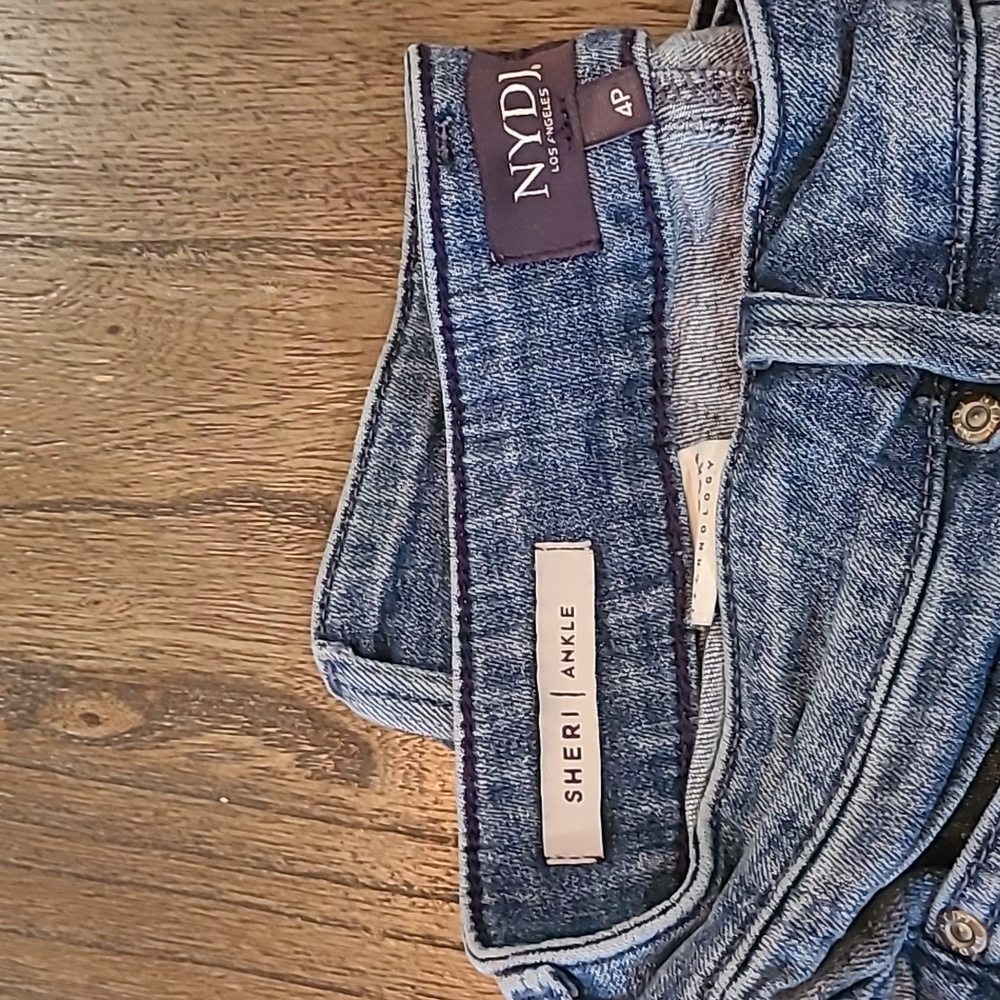 NYDJ- Sheri Ankle Jeans- Size 4P - Picture 2 of 2